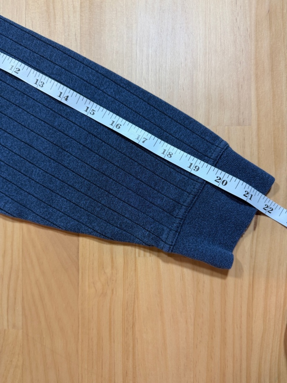 Van Heusen Men's V-Neck Sweater in Navy with Light Stripe B4 - Picture 7 of 7